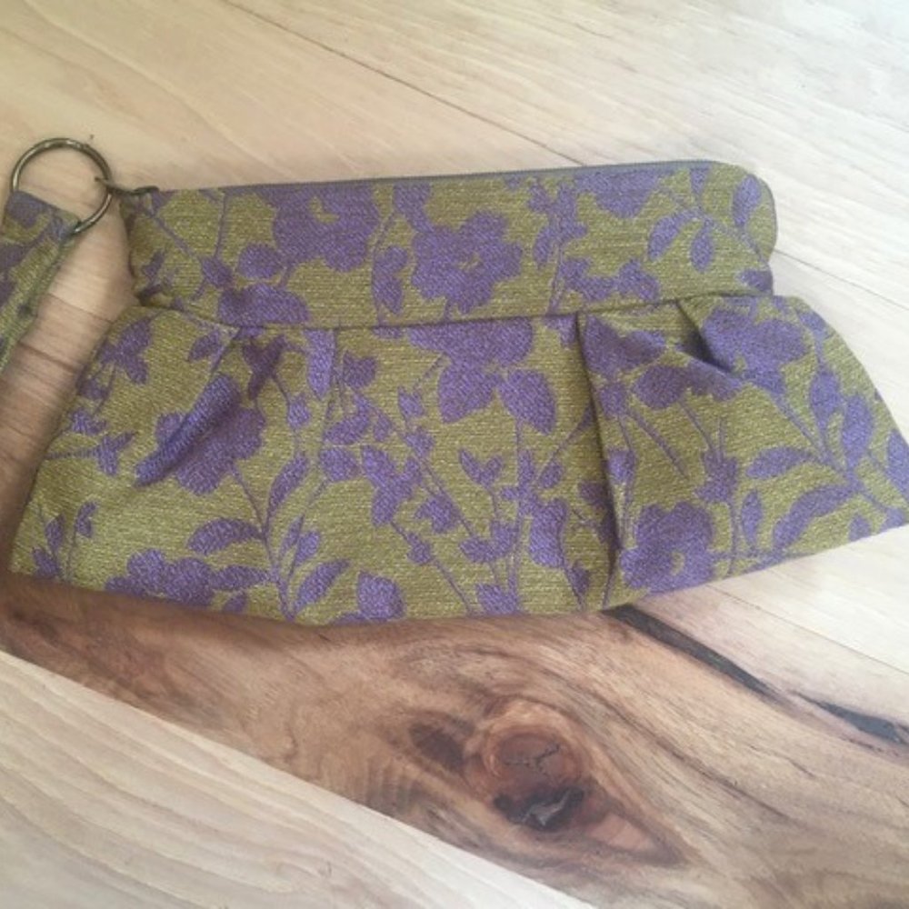 EUC Maruca Wristlet/Clutch